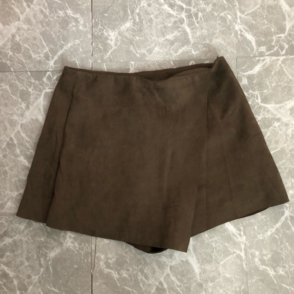 Tobi Skort